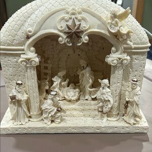 Elegant Nativity Scene with Cream and Brown Accents (with light)